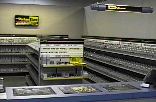ftlshop1.bmp (772494 bytes)